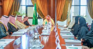 أمير تبوك يترأس اجتماع مجلس أمناء جامعة فهد بن سلطان 2 448