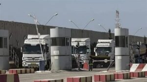 عبور 3 شاحنات وقود من معبر رفح إلى الجانب الفلسطينى 4 IMG 20231118 WA00061