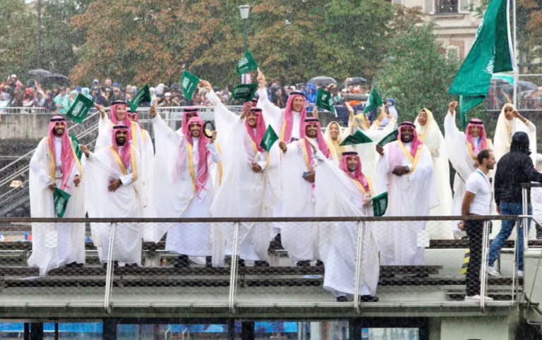 لاعب فيورنتينا السابق يقترب من الدوري السعودي