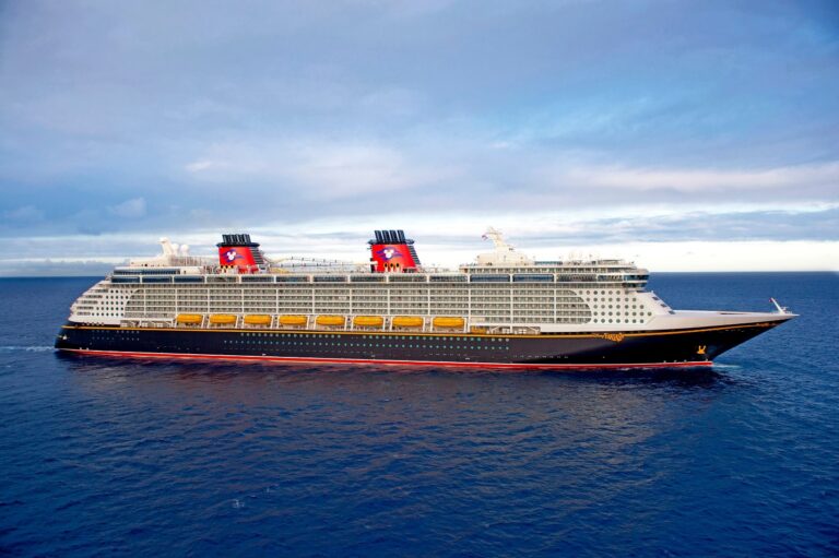 ستة أنشطة يمكن الاستمتاع بها على متن سفينة “Disney Fantasy” خلال صيف 2025