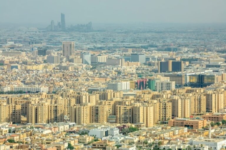 سوق-الإسكان-يواصل-نموه-رغم-التحديات