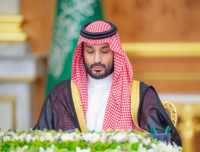 ولي-العهد-يرحّب-باسم-خادم-الحرمين-بالقادمين-إلى-المملكة-لأداء-فريضة-الحج