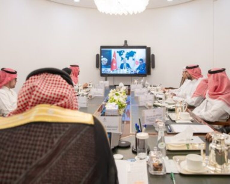 “الخريجي”-ونظيره-التركي-يرأسان-اجتماع-اللجنة-السياسية-بمجلس-التنسيق