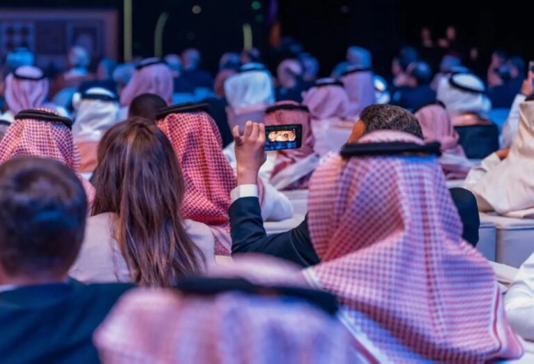منتدى-حوار-المدن-8-مدن-تستعرض-مشاريع-بأكثر-من-6.2-مليارات-ريال