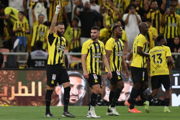 فحص-طبي-لثنائي-الاتحاد-لتحديد-موقفه-من-مواجهة-الشباب