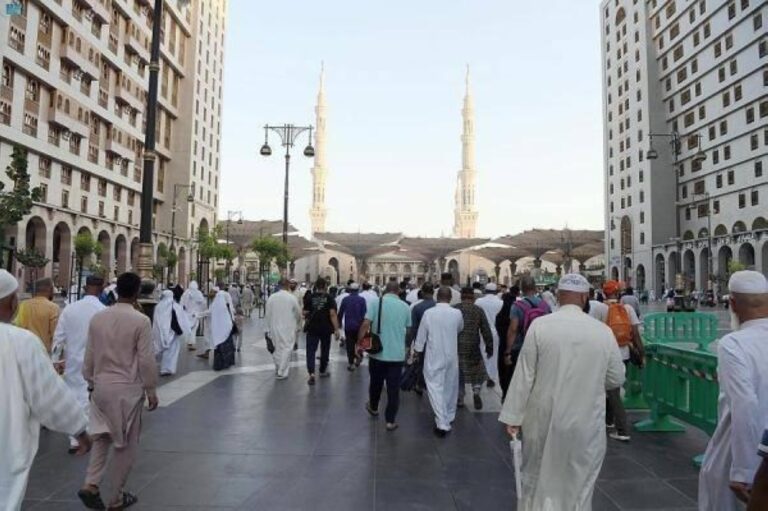 وصول-9-حافلات.-المدينة-المنورة-تستقبل-طلائع-حجاج-مصر-وإندونيسيا