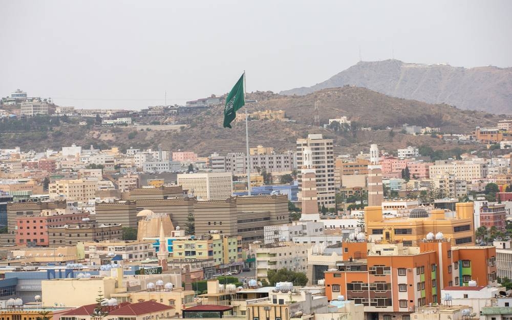 منتدى-عسير-للاستثمار-2.-جلسات-حوارية-وفرص-استثمارية-ومستقبل