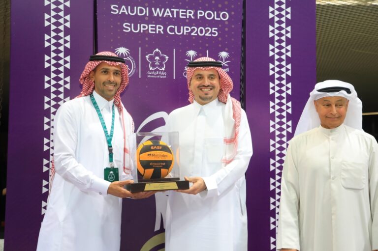 بن-جلوي-يشهد-تتويج-القادسية-ببطولة-كأس-السوبر-السعودي لكرة الماء