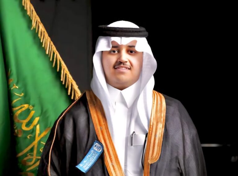 تركي العتيبي يحتفل بتخرّجه من جامعة الملك سعود بتخصص المختبرات الطبية