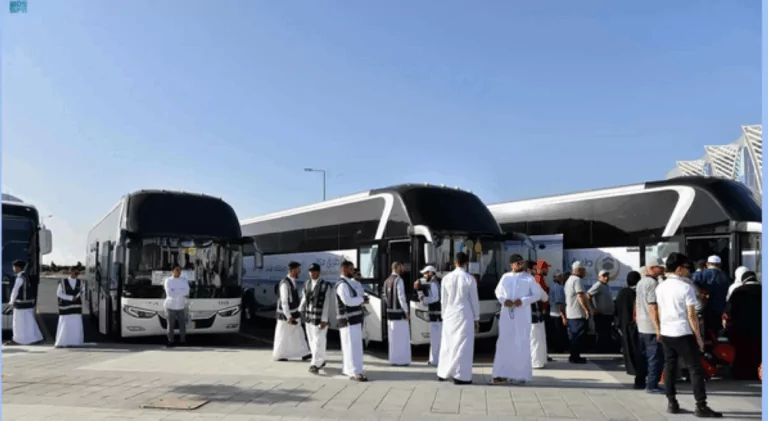 طقس-صحو-على-الطرق-المؤدية-من-المدينة-المنورة-إلى-مكة-المكرمة