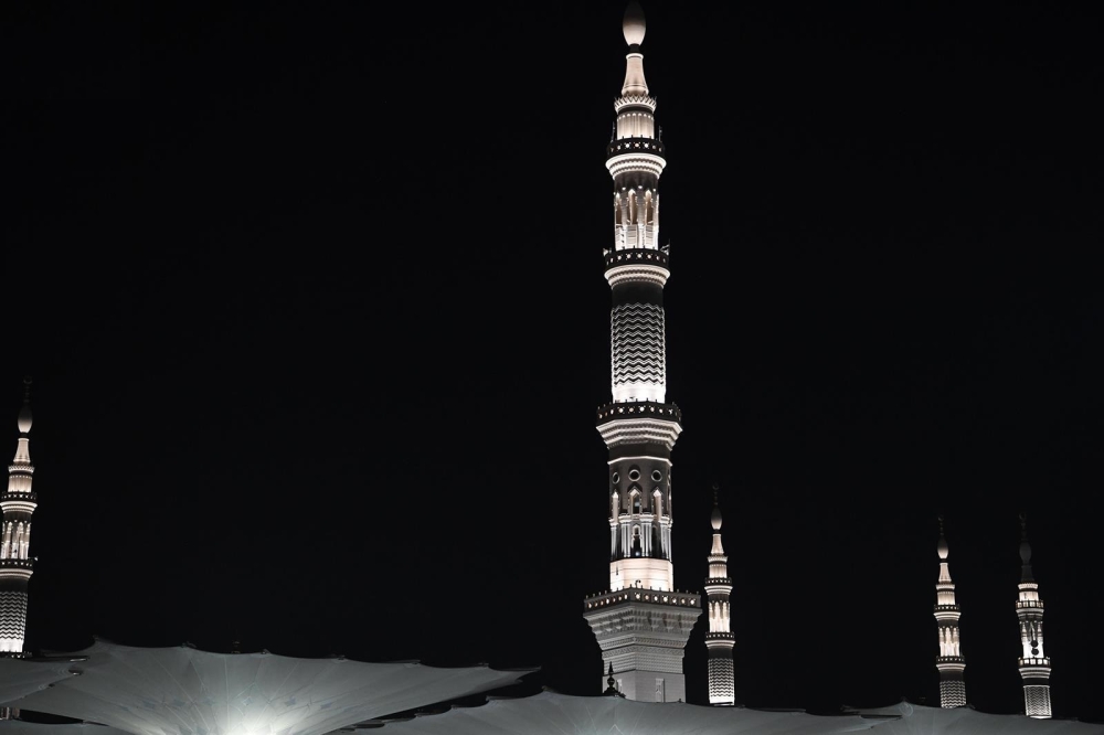 10-مآذن-تُزيِّن-المسجد-النبوي-الشريف-بصدًى-يوميٍّ-للنداء-الخالد