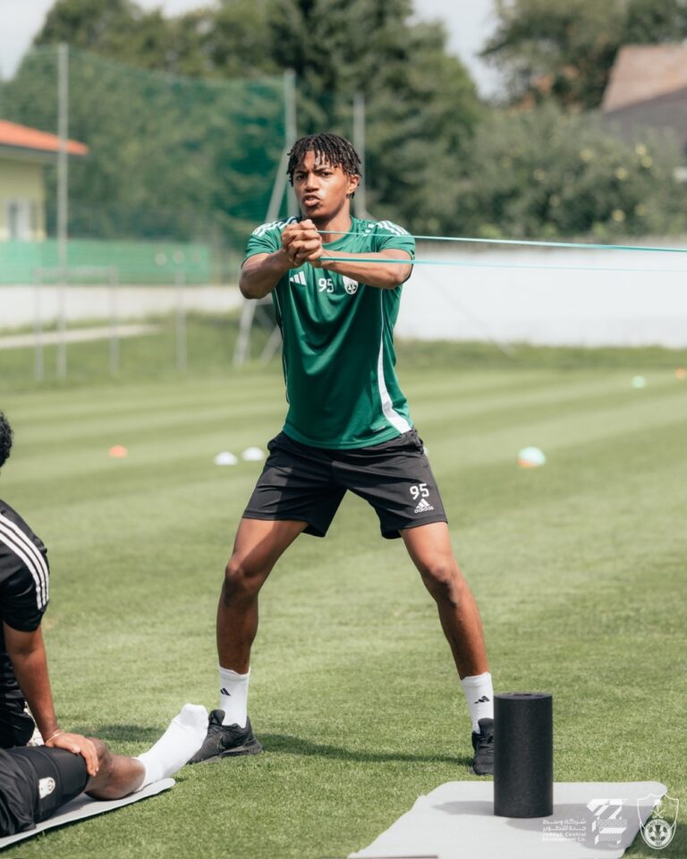 الأهلي-يفتح-ملف-التجديد-مع-أيمن-فلاتة