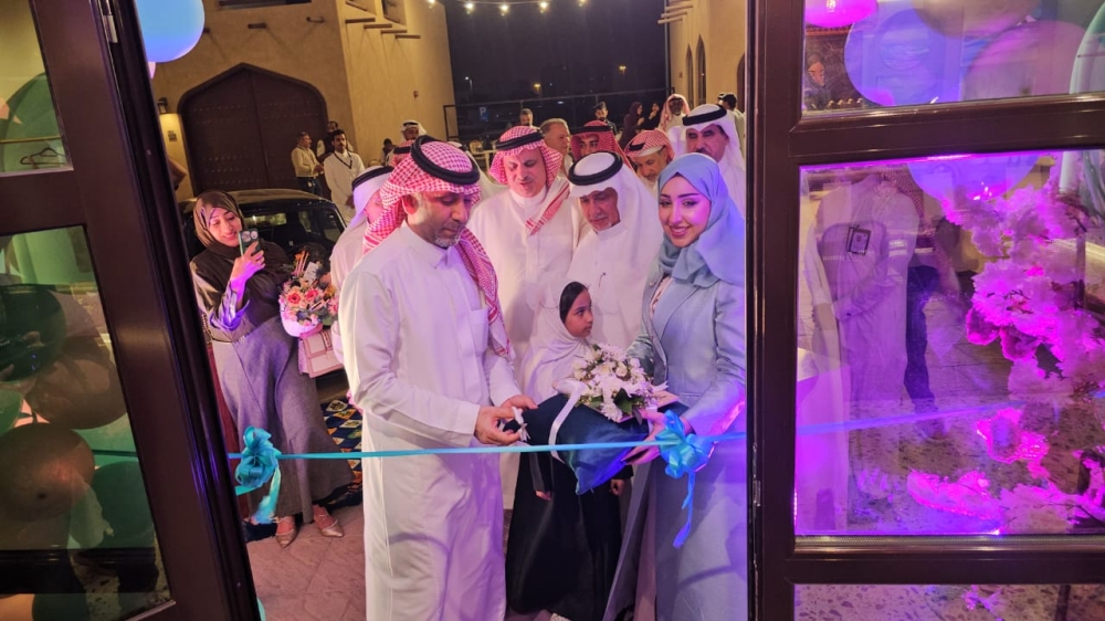 فيديو|-“فن-السعادة”.-منصة-تجمع-بين-المعارض-والتدريب-الفني-في-العوامية