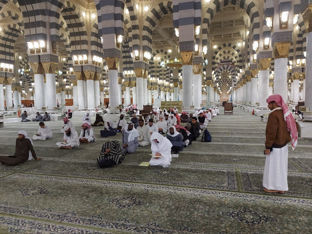 كلية-المسجد-النبوي-تبدأ-التسجيل-للعام-الدراسي-1447.-الشروط-والروابط