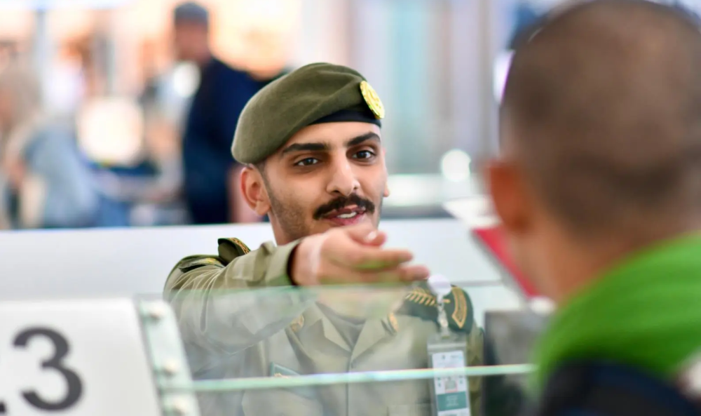 البوابات-الإلكترونية-للجوازات.-إليك-مزايا-ومتطلبات-وأماكن-الخدمة