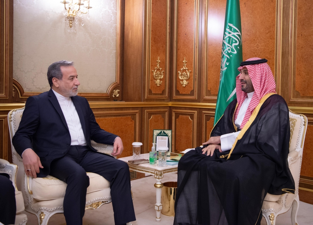 ولي-العهد-يبحث-مستجدات-الأوضاع-الإقليمية-مع-وزير-الخارجية-الإيراني