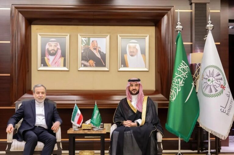 وزير-الدفاع-يستعرض-أوجه-التعاون-مع-وزير-الخارجية-الإيراني