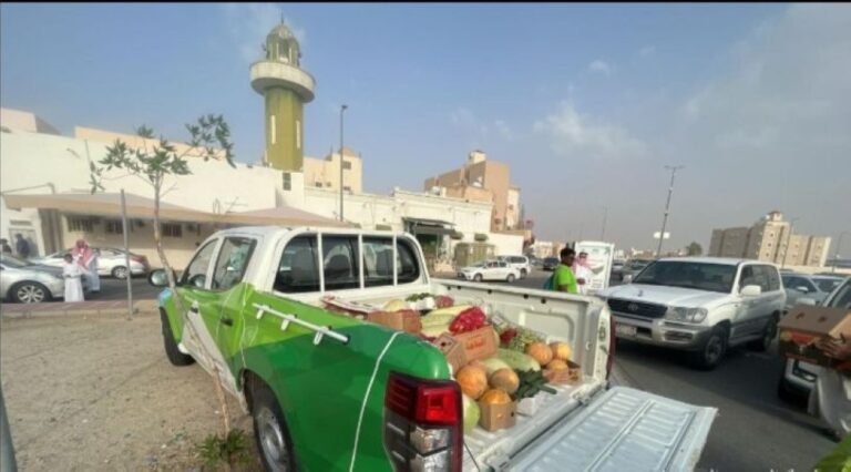عاجل-لا-مكبرات-صوت-ومنع-الحليب-واللحوم.-72-اشتراطًا-لنشاط-الباعة-الجائلين