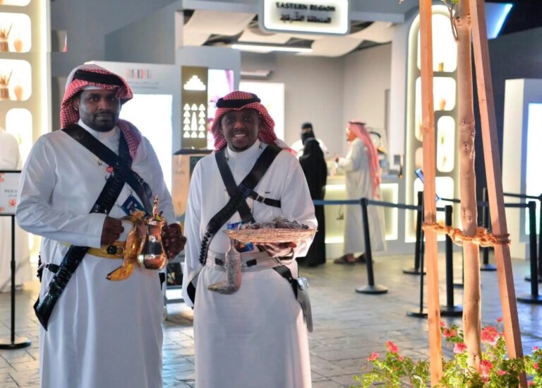 القهوة.-رمز-كرم-الضيافة-السعودية-في-مونديال-الرياضات-الإلكترونية