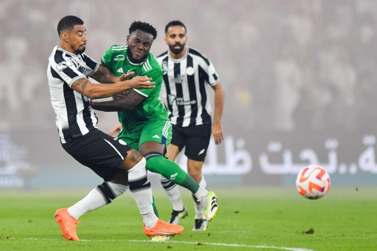 الشباب-يفاوض-لاعب-الأهلي