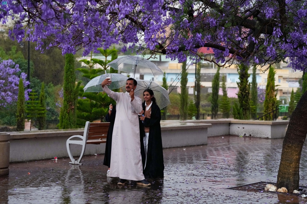 موجة-مطرية-على-المملكة-تستمر-حتى-نهاية-الأسبوع.-إليك-الأماكن-الأكثر-هطولاً-–-عاجل