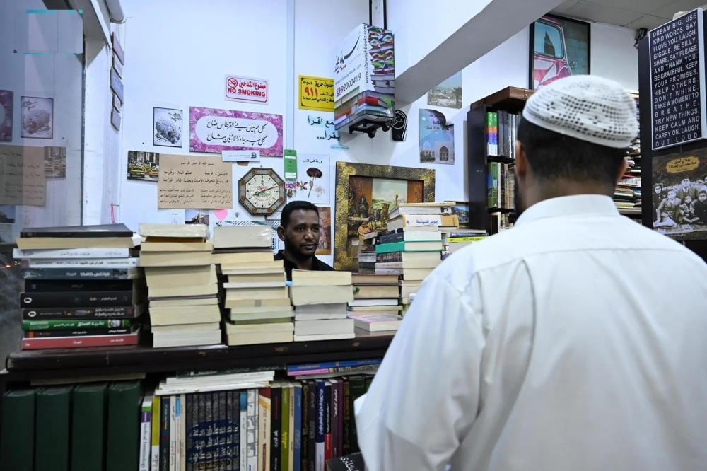 صور.-متاجر-الكتب-المستعملة-تعزز-تنامي-المشهد-الثقافي-في-جدة