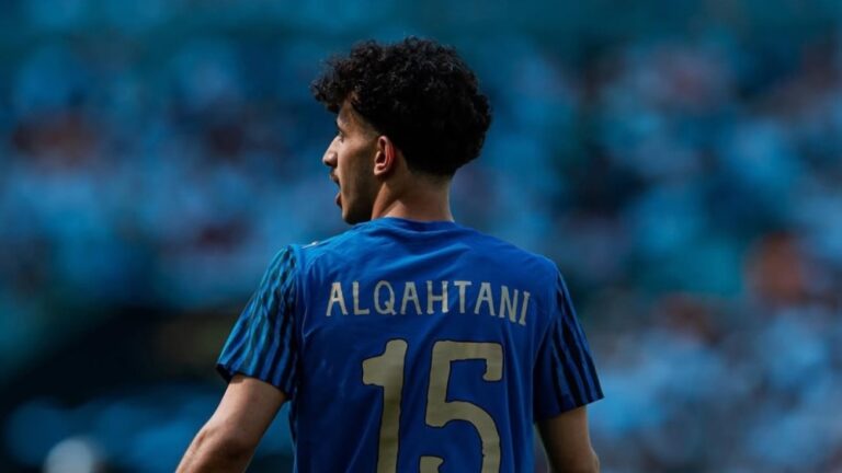 محمد-القحطاني-ينتظم-في-معسكر-الهلال