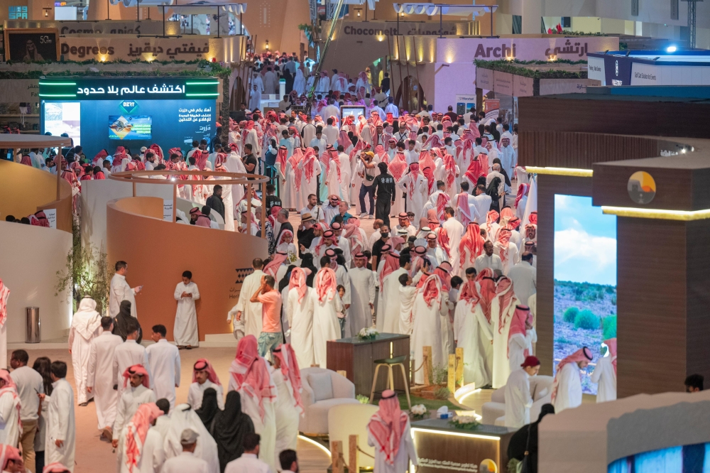 السفير-الصيني-:-52-شركة-صينية-تشارك-في-معرض-الصقور
