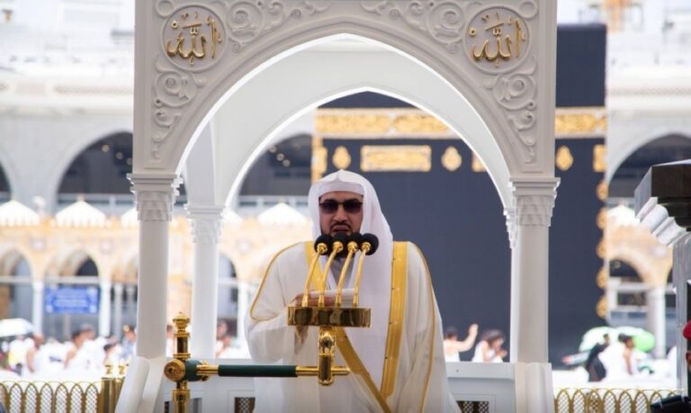 إمام-الحرم:-الصبر-على-جهد-الحر-يكفر-السيئات ويرفع-الدرجات