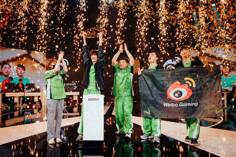 فريق-weibo-gaming-الصيني-يحقق-البطولة-19-بكأس-العالم-للرياضات-الإلكترونية-2025-بمنافسات-team-fight-tactics