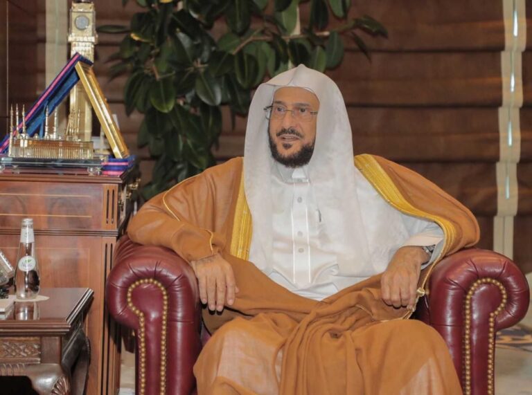 مع-بداية-العام-الدراسي.-“فضل-العلم-وأهله”-عنوان-خطبة-الجمعة-المقبلة