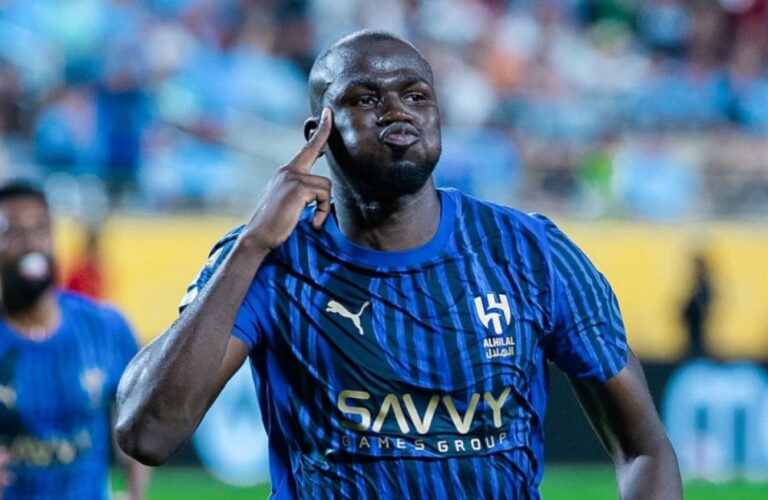 كوليبالي:-أمامنا-موسم-حافل-وهدفنا-التتويج-بكل-الألقاب-في-الهلال