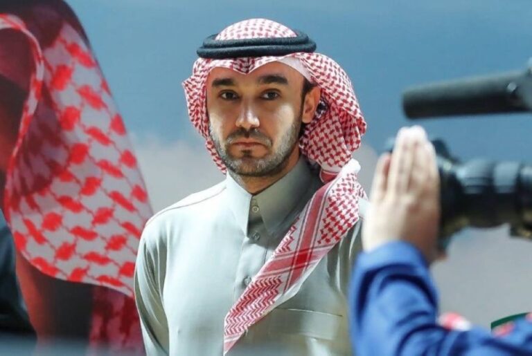 وزير-الرياضة-يوجه-اتحاد-الكرة-بمعالجة-القرارات-الصادرة-بشأن-السوبر-السعودي-ـ-#عاجل