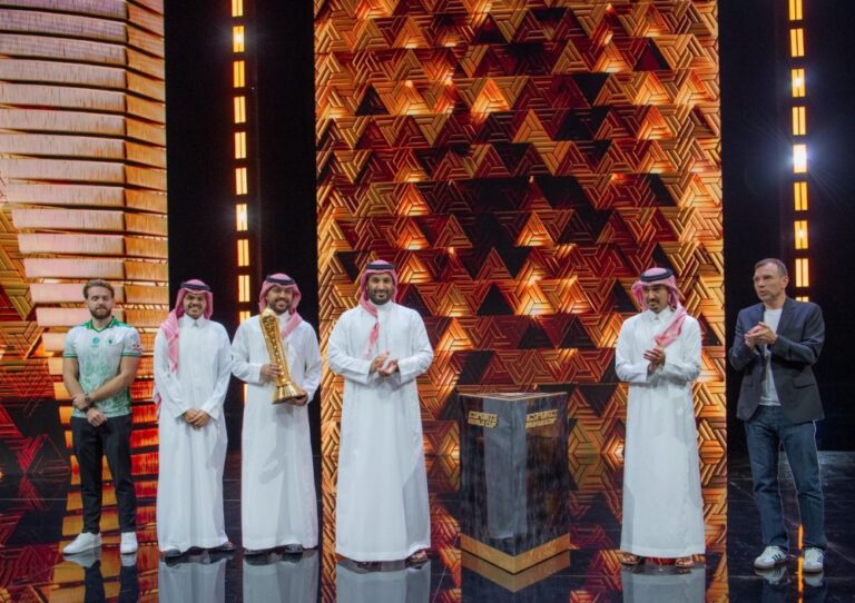  سمو-ولي-العهد-يُشرّف-الحفل-الختامي-لبطولة-كأس-العالم-للرياضات-الإلكترونية-لعام-2025 