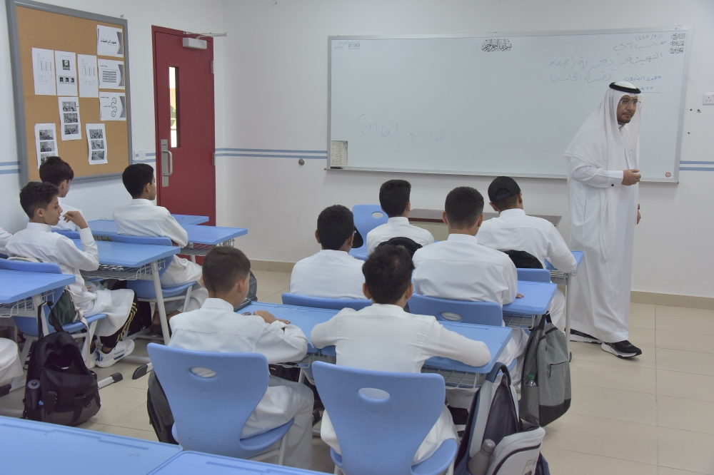 مساران-جديدان-يحددان-مستقبل-الطلاب-المنقطعين-عن-الدراسة