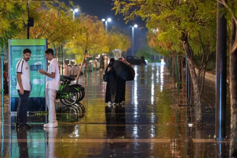طقس-السبت.-تنبيه-من-أمطار-رعدية-وأتربة-وضباب-على-7-مناطق