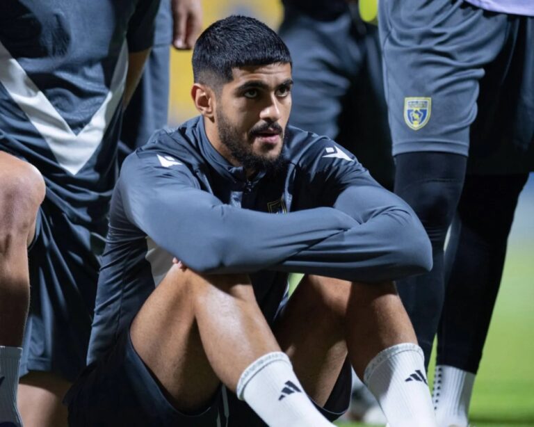 الأهلي-ينسحب-من-صفقة-الأحمد-والتعاون-يطلب-استعارة-بسام-الحريجي