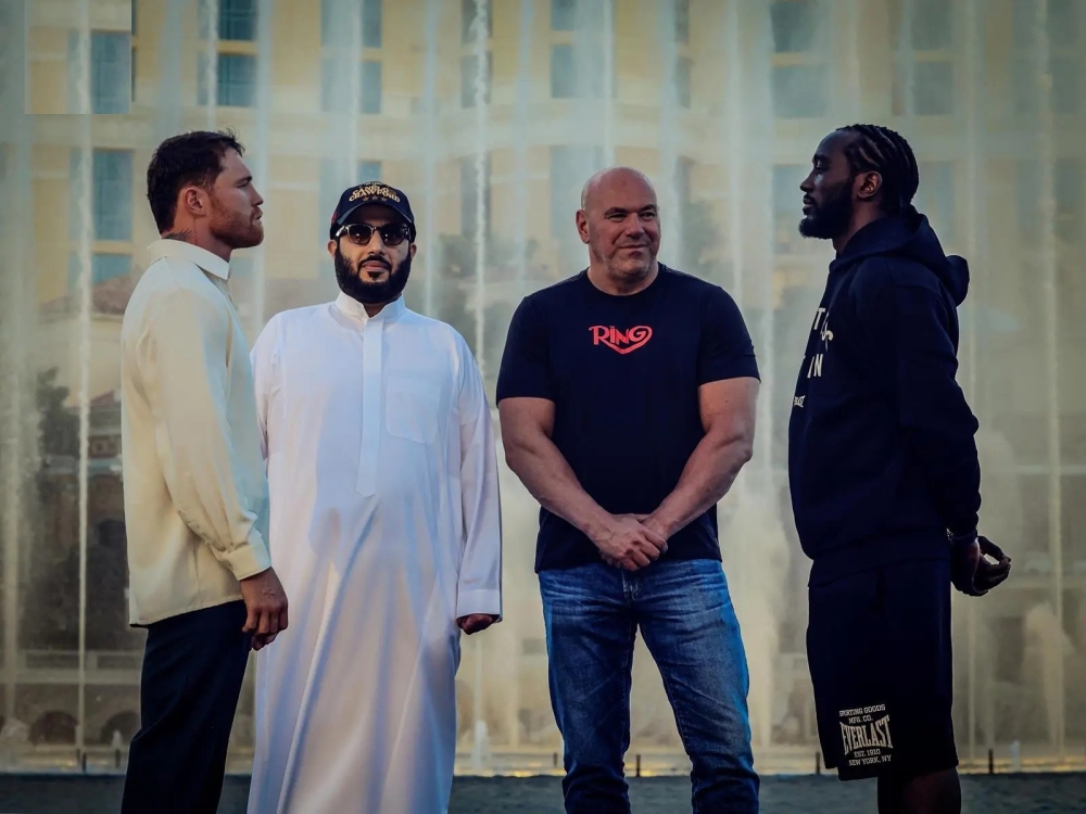 لاس-فيجاء.-رئيس-الترفيه-يحضر-أول-مواجهة-“face-off”-بين-كانيلو-وكروفورد