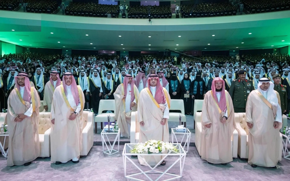 صور|-وزير-الداخلية-يرعى-حفل-تخريج-555-خريجًا-من-البرامج-الأكاديمية-للخدمات-الطبية
