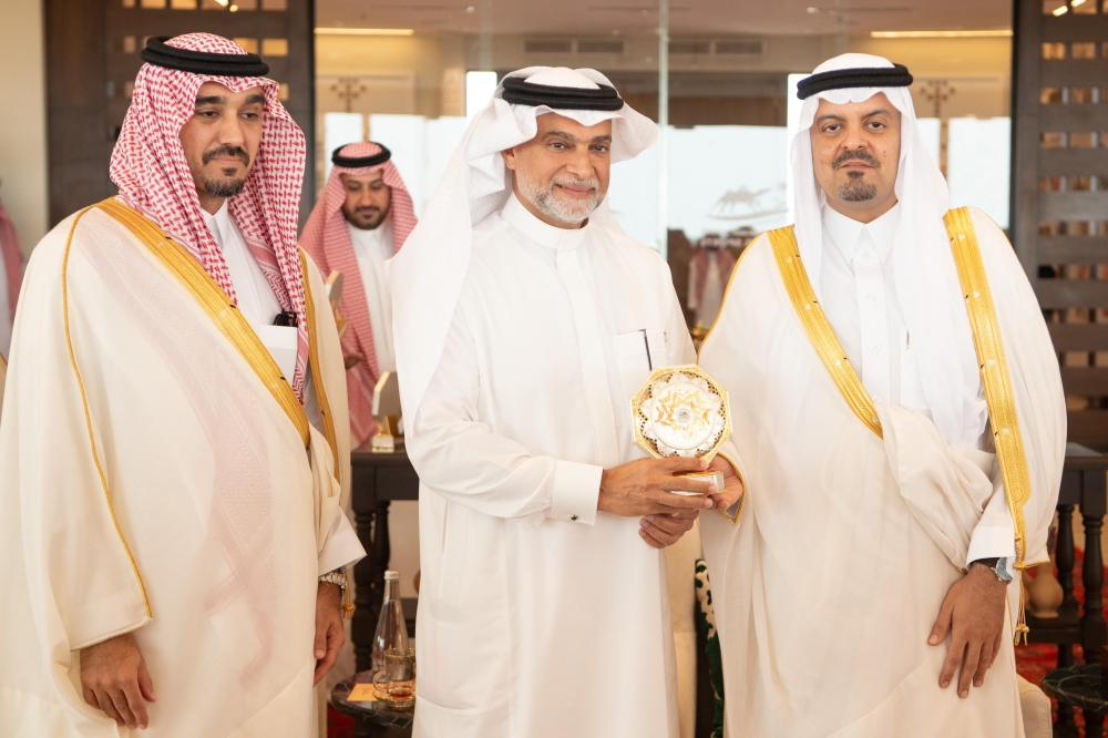 سمو-نائب-أمير-منطقة-مكة-المكرمة-يتوج-الفائزين-في-مهرجان-ولي-العهد-للهجن-بالطائف-في-نسخته-السابعة