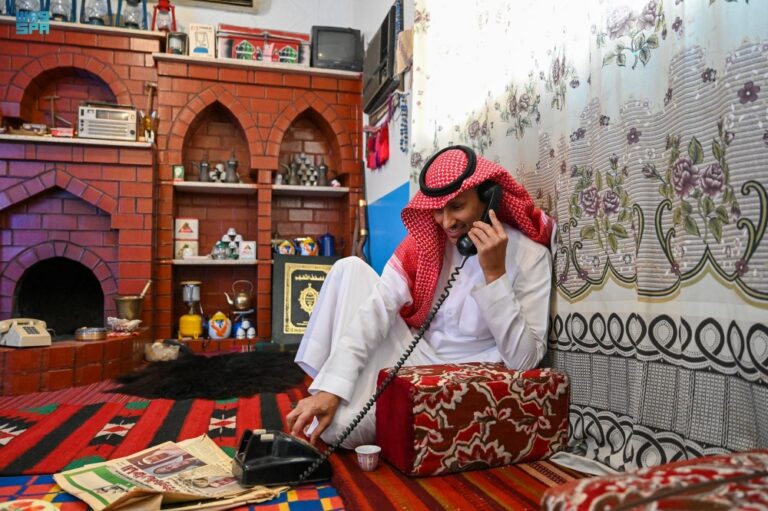 صور|-شاب-يحول-مجلسه-الخاص-إلى-نافذة-تحتفي-بأصالة-الموروث-الوطني