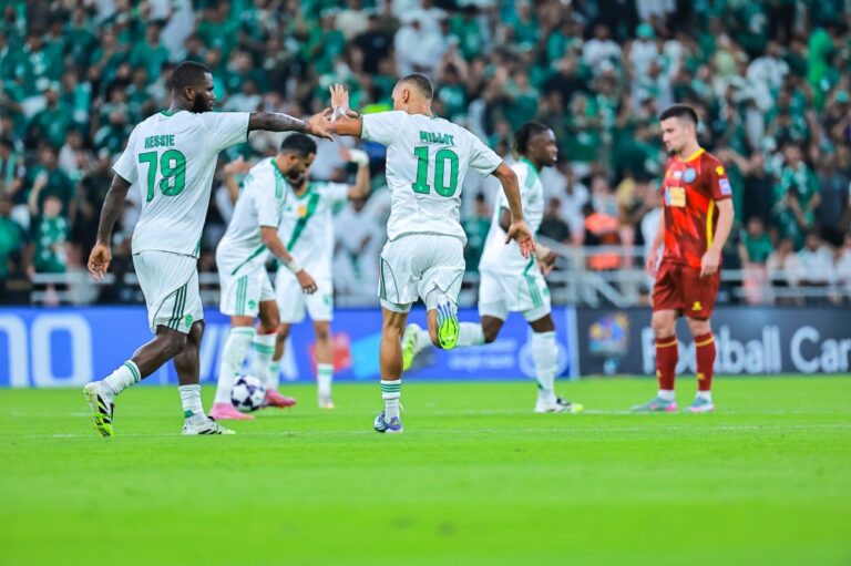 الثلاثاء.-الأهلي-يواجه-بيراميدز-في-جدة-بحثًا-عن-كأس-القارات-الثلاث-والتأهل-للمرحلة-النهائية