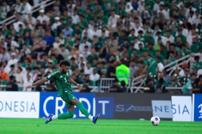 “صيد-المنافس”.-تيفو-جماهير-الأخضر-السعودي-يشعل-الأجواء-قبل-مواجهة-إندونيسيا-–-#عاجل