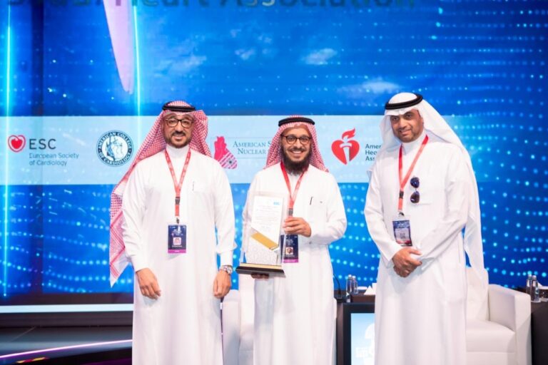 تطبيقات-جديدة-لإنقاذ-الأرواح-وتسهيل-عمل-الأطباء-في-مؤتمر-القلب