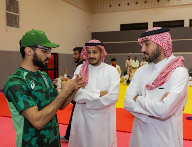 الفيصل-يصل-البحرين-لترؤس-الوفد-السعودي-في-الألعاب-الآسيوية