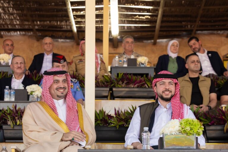 ولي-العهد-الأردني-يتوج-المنتخب-السعودي-بلقب-كأس-العرب-للهجن