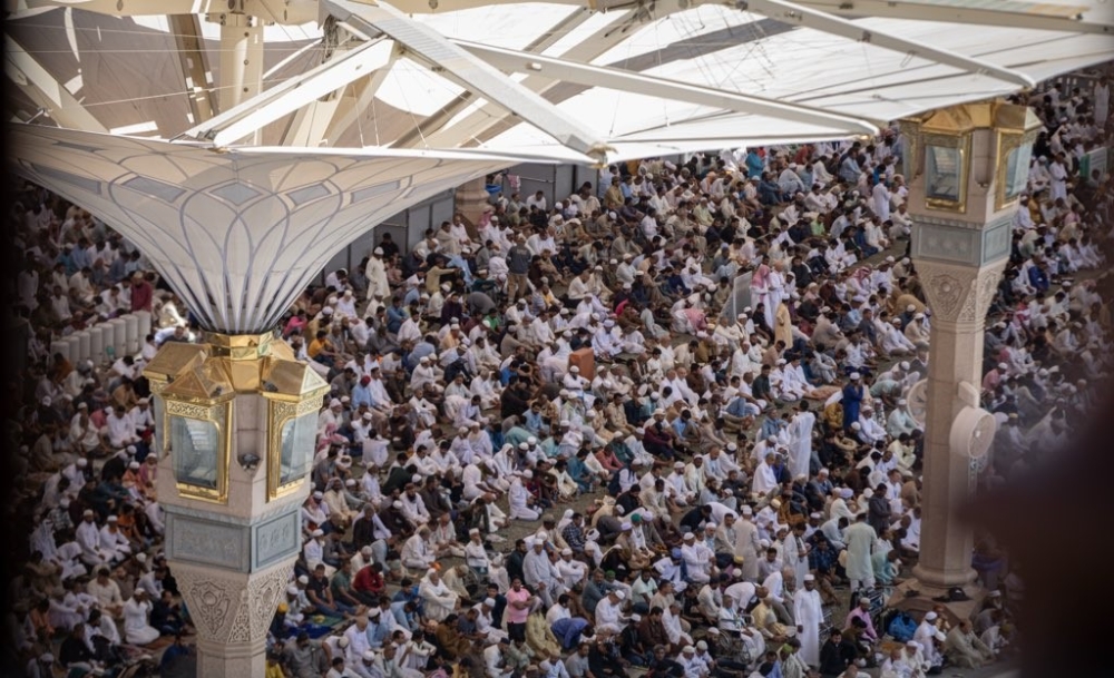 لزيارة-المسجد-النبوي.-الرئيس-الموريتاني-يصل-المدينة-المنورة