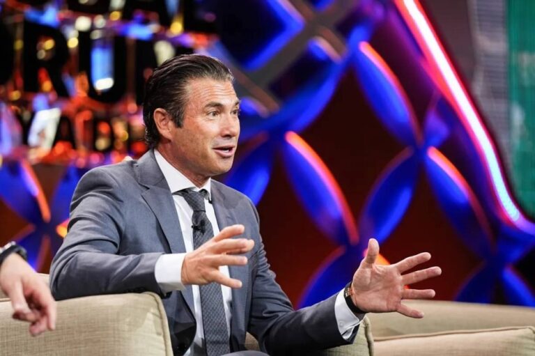 رئيس-هيوماين:-أمريكا-ستبيع-الرقائق-المتطورة-للسعودية