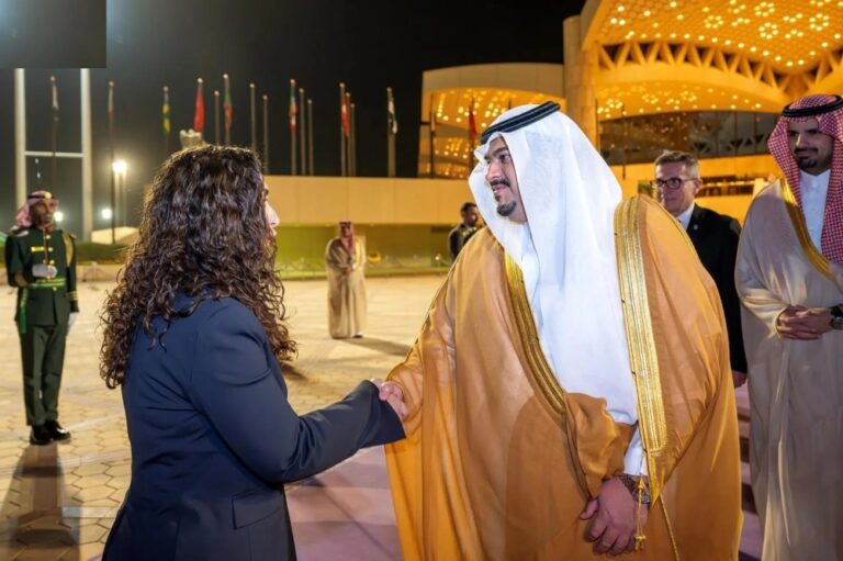رئيسة-كوسوفا-تغادر-الرياض-ونائب-أمير-المنطقة-في-مقدمة-مودعيها