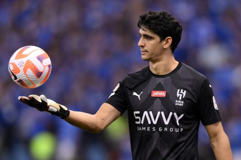 بونو-وإنزاغي-يحصدان-جائزتي-الأفضل-في-دوري-روشن-لشهر-أكتوبر